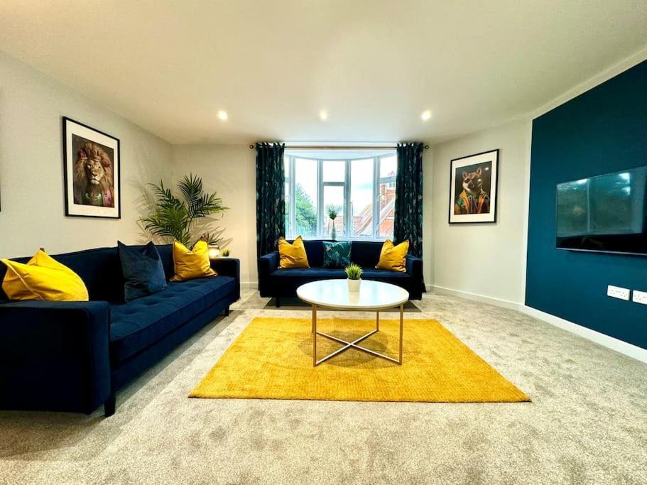Massive 3 Bedroom - Ground Floor - Near The Beach! Bornemouth Extérieur photo